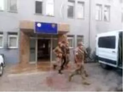 3 yıldır aranan cinayet şüphelisi sahte kimlikle yakalandı 3 yıldır aranan cinayet şüphelisi sahte kimlikle yakalandı