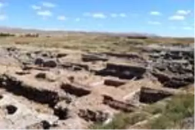 6 bin yıllık Kültepe'de kazı çalışmaları 72 yıldır sürüyor 6 bin yıllık Kültepe'de kazı çalışmaları 72 yıldır sürüyor