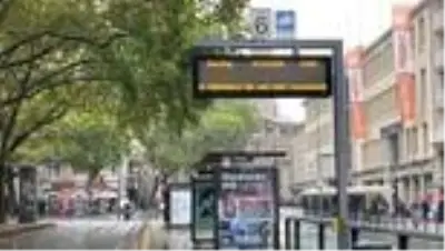 Almanya'da toplu taşıma çalışanları greve gitti Almanya'da toplu taşıma çalışanları greve gitti