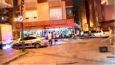 BAĞCILAR'DA ARAÇTAN ATEŞ AÇILDI: 5 YARALI BAĞCILAR'DA ARAÇTAN ATEŞ AÇILDI: 5 YARALI