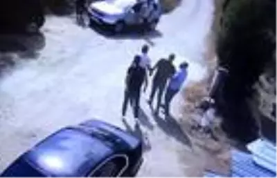 Bilecik'te, araçtan silahlı saldırı anı kamerada Bilecik'te, araçtan silahlı saldırı anı kamerada
