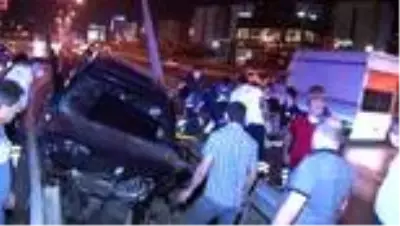 D-100 Karayolunda karşı şeride geçen otomobil ortalığı savaş alanına çevirdi D-100 Karayolunda karşı şeride geçen otomobil ortalığı savaş alanına çevirdi