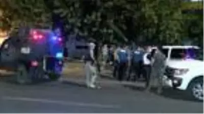 Diyarbakır'da 'domates atma' kavgası: 6 yaralı Diyarbakır'da 'domates atma' kavgası: 6 yaralı
