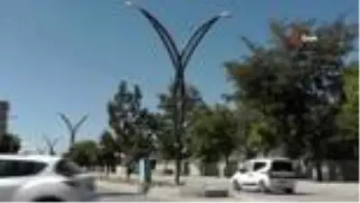Erciş Belediyesi Kışla Caddesi'ni dekoratif direklerle aydınlatacak Erciş Belediyesi Kışla Caddesi'ni dekoratif direklerle aydınlatacak
