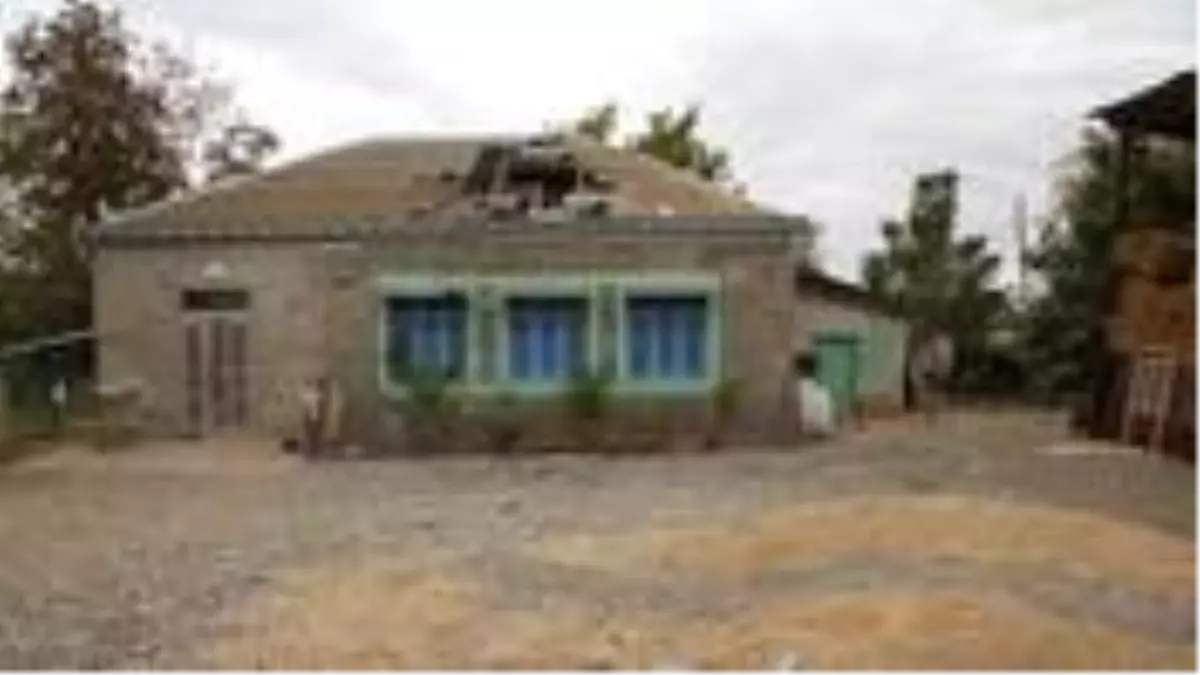 Ermenistan'ın saldırıları sonucu Azerbaycan'da 2'si çocuk 10 sivil hayatını kaybetti