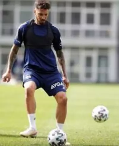 Fenerbahçe'den Karagümrük sınavı öncesi taktik hazırlık Fenerbahçe'den Karagümrük sınavı öncesi taktik hazırlık