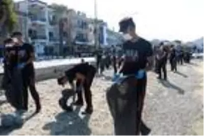 Son dakika haber! Foça'da doğayı duyarsız eller kirletti, çevre dostu eller temizledi Son dakika haber! Foça'da doğayı duyarsız eller kirletti, çevre dostu eller temizledi