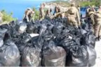 Son dakika haber! Foça'da doğayı duyarsız eller kirletti, çevre dostu eller temizledi Son dakika haber! Foça'da doğayı duyarsız eller kirletti, çevre dostu eller temizledi