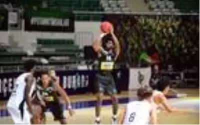 Son Dakika: Frutti Extra Bursaspor - Dolomiti Energia Trento: 86-93 Son Dakika: Frutti Extra Bursaspor - Dolomiti Energia Trento: 86-93