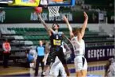 Son Dakika: Frutti Extra Bursaspor - Dolomiti Energia Trento: 86-93 Son Dakika: Frutti Extra Bursaspor - Dolomiti Energia Trento: 86-93