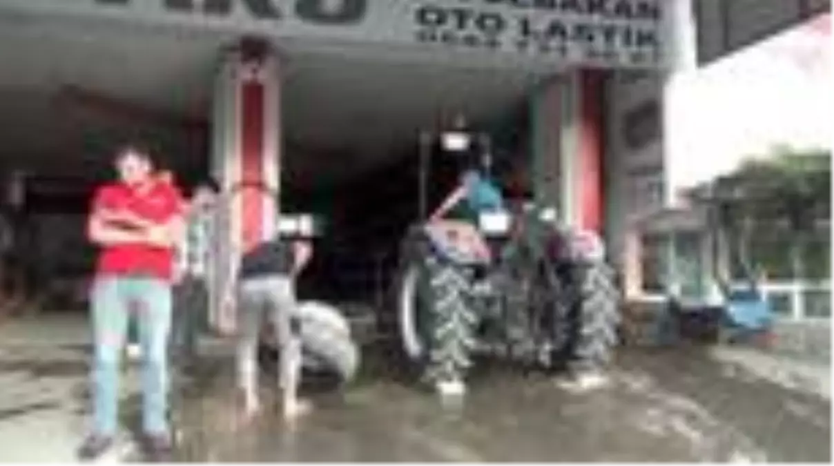 Gaziantep'te esnaftan itfaiyeye 'yangın ihbarı' ile tatlı sürprizi