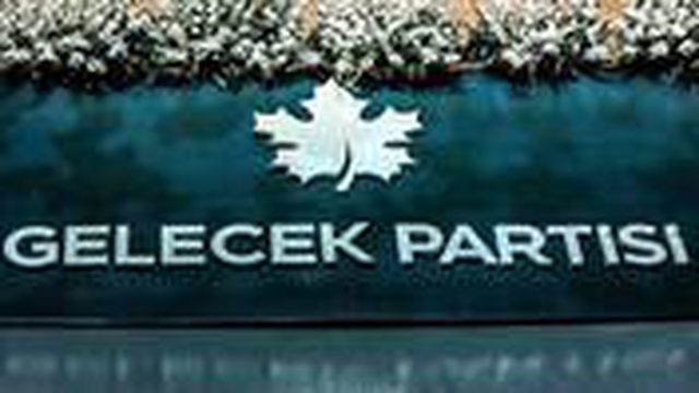 Gelecek Partisi'nin İzmir'deki 6 ilçe başkanı görevi bıraktı