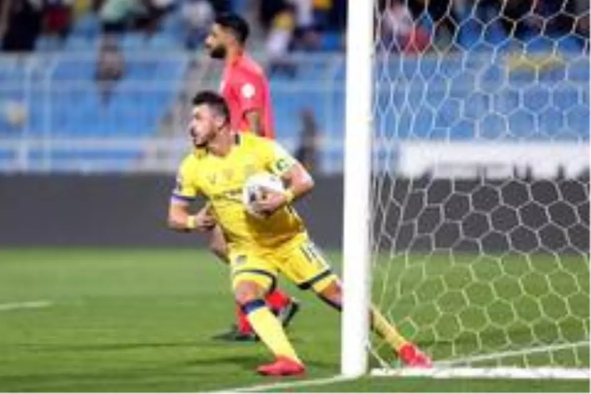 Fenerbahçe'nin gündemindeki Giuliano, Al Nassr'a veda etti