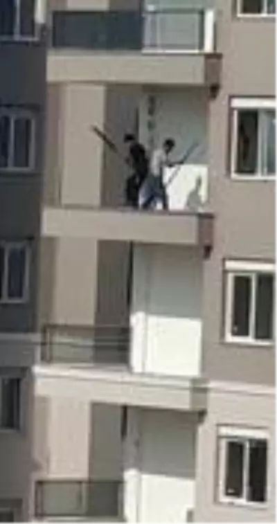 İnşaatta güpegündüz hırsızlık kamerada! Zanlılar ne var ne yok çaldı İnşaatta güpegündüz hırsızlık kamerada! Zanlılar ne var ne yok çaldı