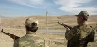 Nusaybin: Son dakika! İkna faaliyetleri sonuç vermeye devam ediyor: 2 terörist teslim oldu Nusaybin: Son dakika! İkna faaliyetleri sonuç vermeye devam ediyor: 2 terörist teslim oldu