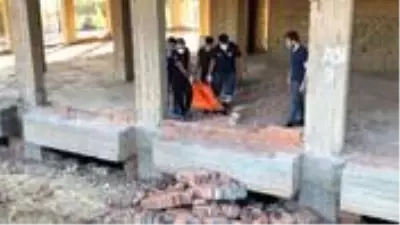 İnşaat halindeki bir binada erkek cansız bedeni bulundu İnşaat halindeki bir binada erkek cansız bedeni bulundu