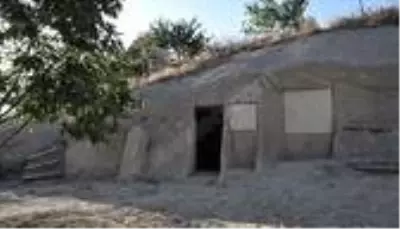 Kapadokya'da pes dedirten görüntü: Kayalar oyuldu, 'butik otel' olarak satışa sunuldu Kapadokya'da pes dedirten görüntü: Kayalar oyuldu, 'butik otel' olarak satışa sunuldu