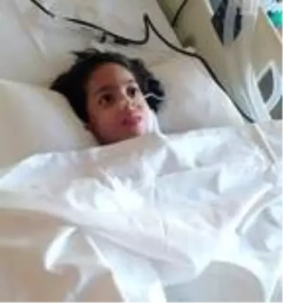Kreşte boğazına kaçan hamur kaçmasıyla felç kalan Mukaddes'in ailesinden adli tıp raporuna itiraz Kreşte boğazına kaçan hamur kaçmasıyla felç kalan Mukaddes'in ailesinden adli tıp raporuna itiraz