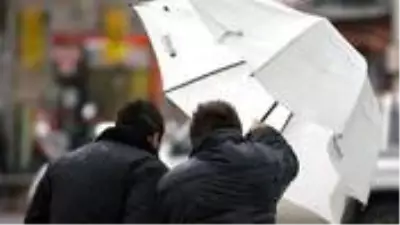 Meteoroloji, 5 il için kuvvetli rüzgar ve fırtına uyarısında bulundu Meteoroloji, 5 il için kuvvetli rüzgar ve fırtına uyarısında bulundu