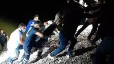 Muş'ta suya giren Suriye uyruklu bir kişi boğuldu Muş'ta suya giren Suriye uyruklu bir kişi boğuldu