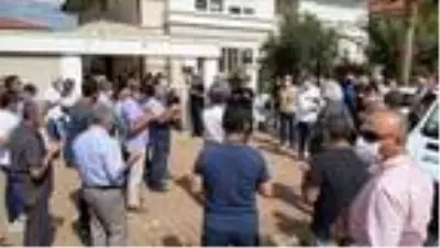 Öldürülen CHP'li eski başkanın cenazesi alındı (3) Öldürülen CHP'li eski başkanın cenazesi alındı (3)