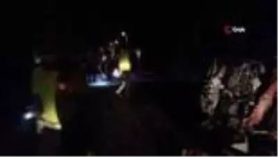 Traktöre arkadan çarpan otomobil takla attı: 2 ölü, 1 yaralı Traktöre arkadan çarpan otomobil takla attı: 2 ölü, 1 yaralı