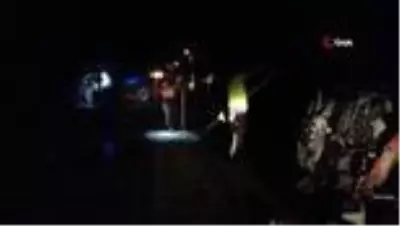 Traktöre arkadan çarpan otomobil takla attı: 2 ölü, 1 yaralı Traktöre arkadan çarpan otomobil takla attı: 2 ölü, 1 yaralı