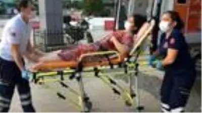 Vicdansız baba, tartıştığı kızını bıçaklayarak ağır yaraladı Vicdansız baba, tartıştığı kızını bıçaklayarak ağır yaraladı
