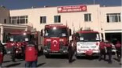 Şanlıurfa'da itfaiyecilerden Azerbaycan'a bayraklı destek Şanlıurfa'da itfaiyecilerden Azerbaycan'a bayraklı destek