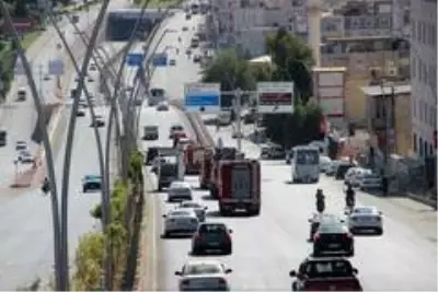Şanlıurfa'da itfaiyecilerden Azerbaycan'a bayraklı destek Şanlıurfa'da itfaiyecilerden Azerbaycan'a bayraklı destek