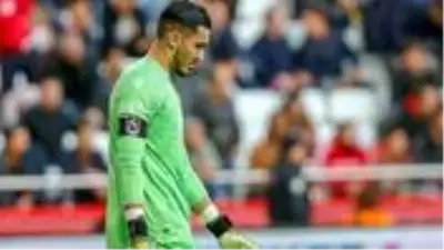 Trabzonspor, Uğurcan Çakır için 18 milyon euronun aşağısındaki teklifleri kabul etmemeye devam edecek Trabzonspor, Uğurcan Çakır için 18 milyon euronun aşağısındaki teklifleri kabul etmemeye devam edecek