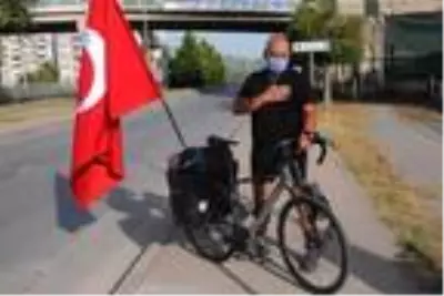 Almanya'dan yola çıktı, Türk kültürünü tanıtmak için bisikletiyle ülke ülke geziyor Almanya'dan yola çıktı, Türk kültürünü tanıtmak için bisikletiyle ülke ülke geziyor
