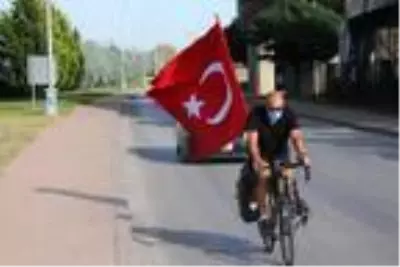 Almanya'dan yola çıktı, Türk kültürünü tanıtmak için bisikletiyle ülke ülke geziyor Almanya'dan yola çıktı, Türk kültürünü tanıtmak için bisikletiyle ülke ülke geziyor