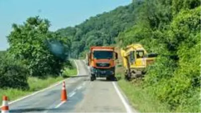 Yeniköy yolunda çalışmalar dolu dizgin Yeniköy yolunda çalışmalar dolu dizgin