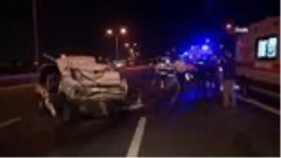 Ankara'da TIR'ın arkadan çarptığı otomobildeki 2 kişi öldü Ankara'da TIR'ın arkadan çarptığı otomobildeki 2 kişi öldü