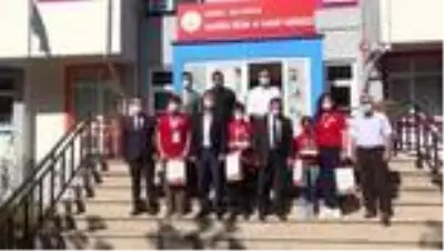 Annesinin ikazı birincilik getirdi Annesinin ikazı birincilik getirdi