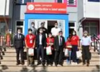 Annesinin ikazından yola çıkıp proje üreten 4'üncü sınıf öğrencisi, TEKNOFEST 2020'de birinci oldu Annesinin ikazından yola çıkıp proje üreten 4'üncü sınıf öğrencisi, TEKNOFEST 2020'de birinci oldu
