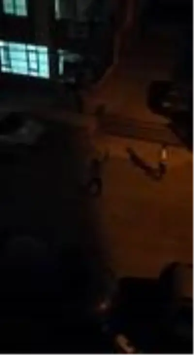 Asker uğurlamasına tepki gösterenlere öfkelenip, ortalığı tozu dumana kattılar- Mahalleli... Asker uğurlamasına tepki gösterenlere öfkelenip, ortalığı tozu dumana kattılar- Mahalleli...
