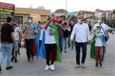 Azerbaycanlı öğrenciler 'Karabağ' için yürüdü Azerbaycanlı öğrenciler 'Karabağ' için yürüdü