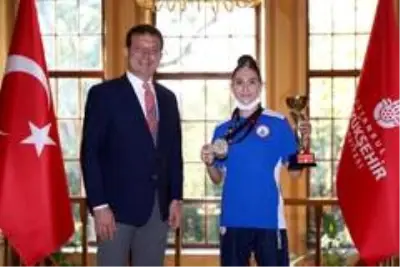 Son dakika haberi | Başkan İmamoğlu: 'İstanbul'a iki olimpik atletizm pisti daha kazandıracağız' Son dakika haberi | Başkan İmamoğlu: 'İstanbul'a iki olimpik atletizm pisti daha kazandıracağız'