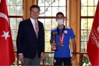 Son dakika haberi | Başkan İmamoğlu: 'İstanbul'a iki olimpik atletizm pisti daha kazandıracağız' Son dakika haberi | Başkan İmamoğlu: 'İstanbul'a iki olimpik atletizm pisti daha kazandıracağız'
