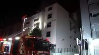 Beylikdüzü'nde tekstil fabrikasının deposunda yangın çıktı Beylikdüzü'nde tekstil fabrikasının deposunda yangın çıktı