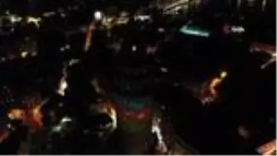 Bursa ve İstanbul'da tarihi semboller Azerbaycan'ın renklerine büründü Bursa ve İstanbul'da tarihi semboller Azerbaycan'ın renklerine büründü