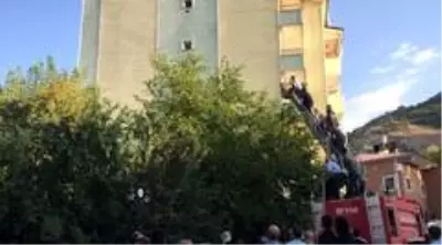 Son Dakika: Çatı katında çıkan yangın söndürüldü Son Dakika: Çatı katında çıkan yangın söndürüldü
