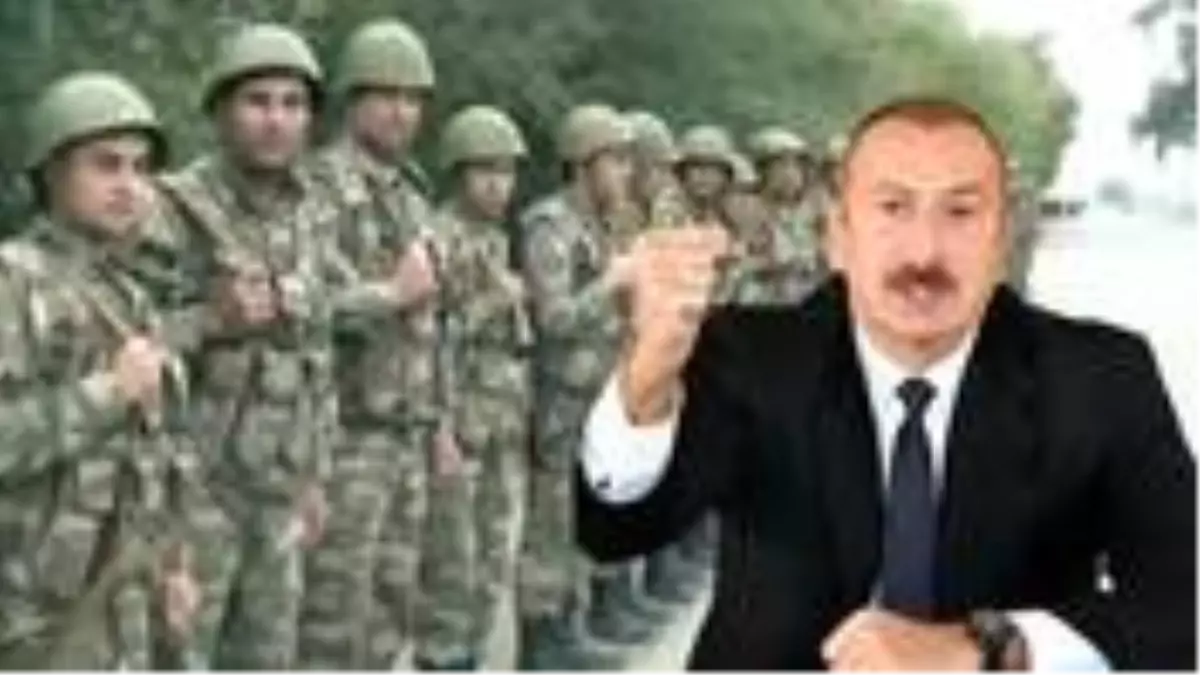 Cephe hattında toplanan Azeri gençler, Aliyev'in talimatını bekliyor