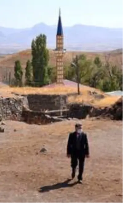 Muhtarının aldığı önlemler, koronavirüsün mahalleye girmesine izin vermiyor Muhtarının aldığı önlemler, koronavirüsün mahalleye girmesine izin vermiyor