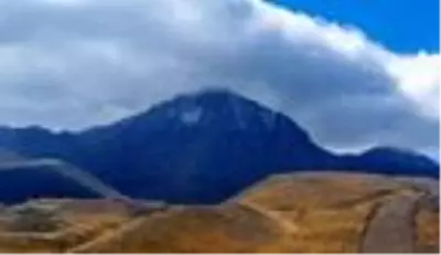 Erciyes'in zirvesine kar yağdı Erciyes'in zirvesine kar yağdı
