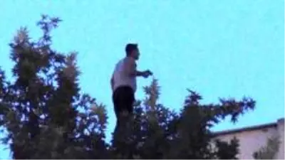 Son dakika haberleri... Eşiyle kavgalı olan şahıs rastgele ateş etti Son dakika haberleri... Eşiyle kavgalı olan şahıs rastgele ateş etti