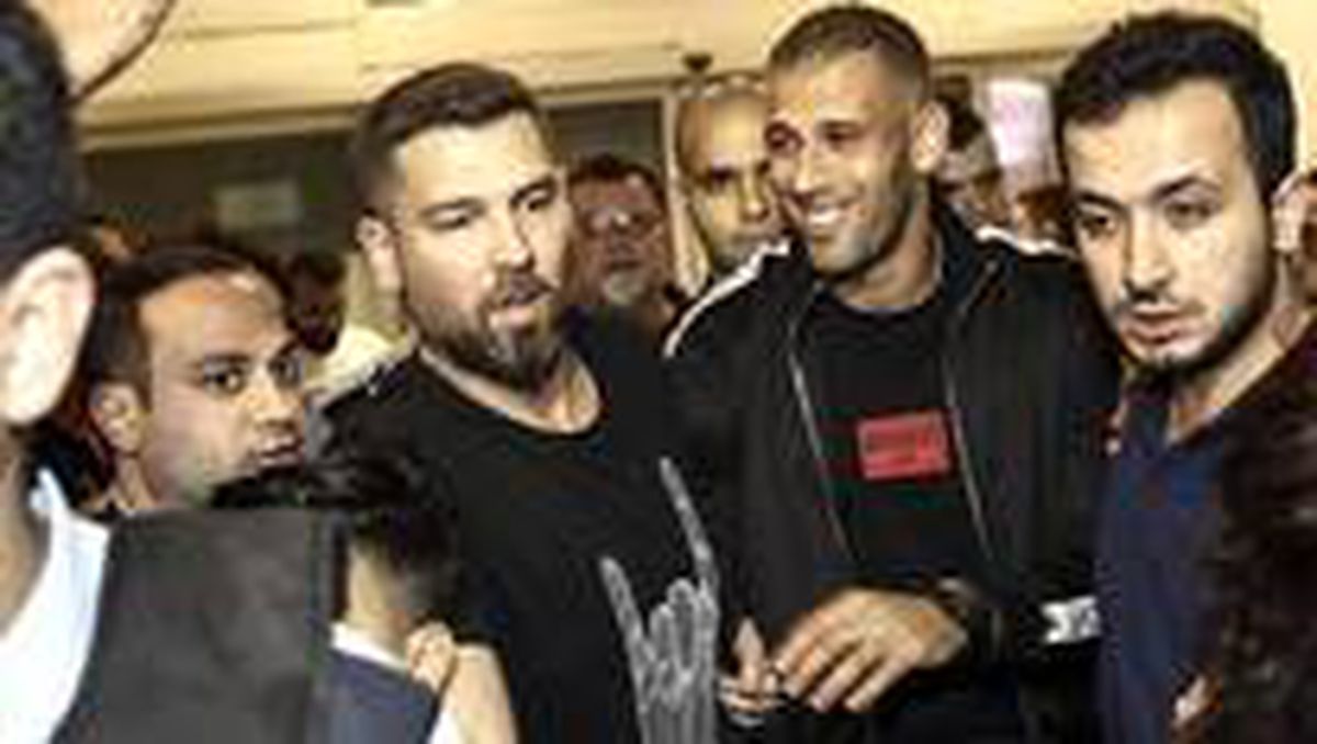 F.Bahçe'de yokları oynayan Islam Slimani, Fransız devi Lyon'a transfer olmak üzere