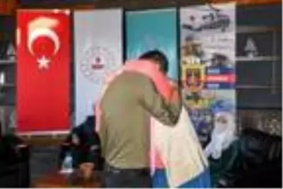 İkna edilen örgüt mensubu ailesiyle buluştu İkna edilen örgüt mensubu ailesiyle buluştu